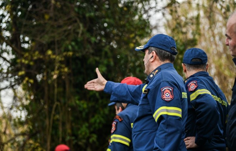 Ατύχημα αλεξίπτωτου πλαγιάς σε δύσβατη περιοχή στη Θέρμη