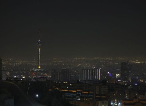 Στρατιωτικές Επιθέσεις Ισραήλ κατά Ιράν σε Αντίκτυπο Συγκρούσεων στην Περιφέρεια