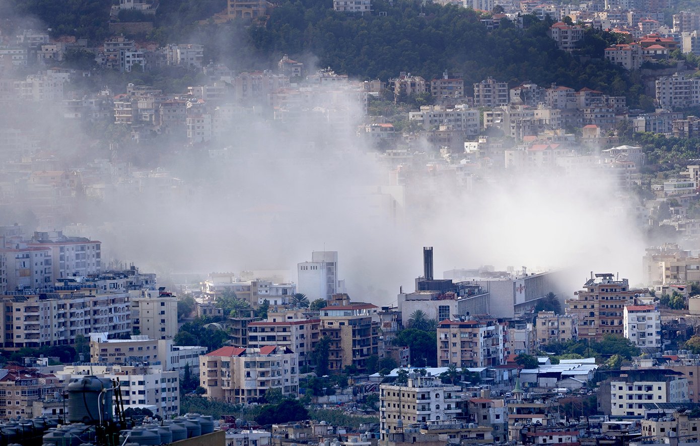 Εκτοξεύσεις Ρουκετών από τον Λίβανο και Θάνατος Διοικητή της Χεζμπολάχ στον Ισραηλινό Βομβαρδισμό