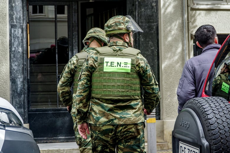 Συναγερμός στην Αστυνομία για απειλές τοποθέτησης εκρηκτικών μηχανισμών στην Αθήνα